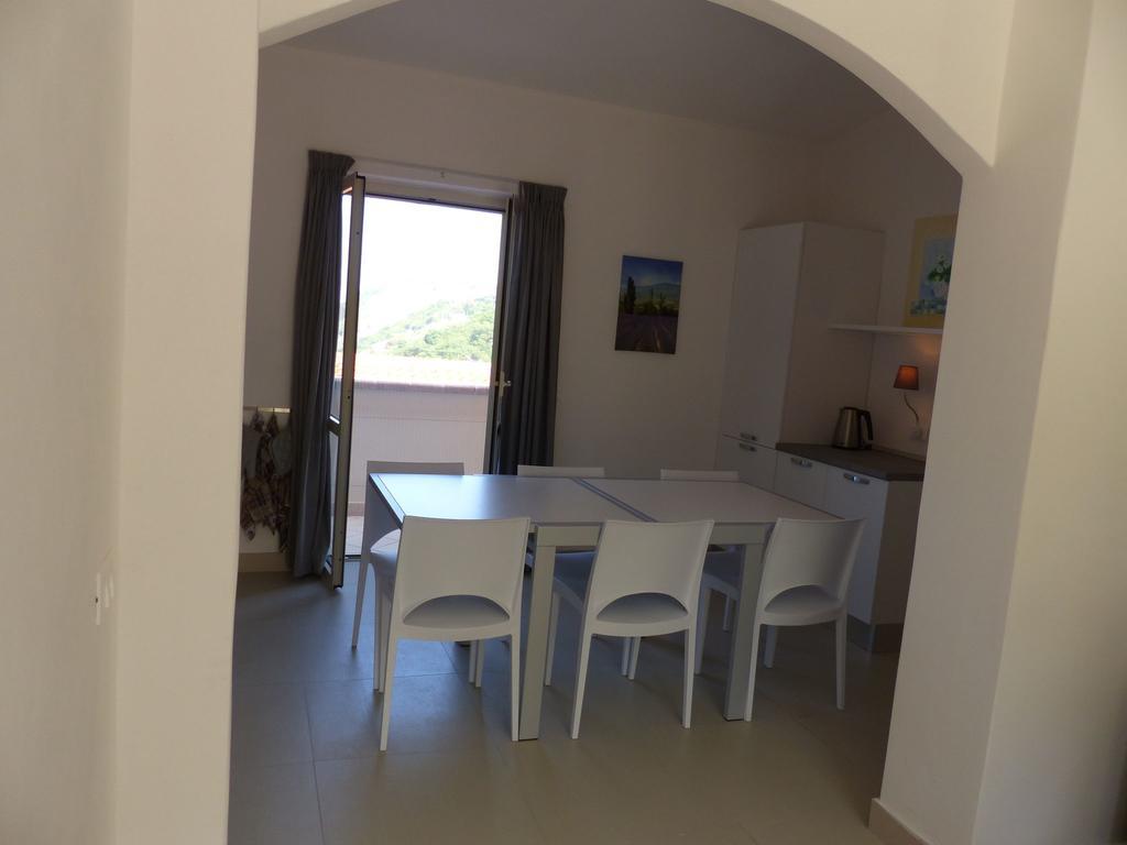 Chic Apartment In Parghelia Italy ภายนอก รูปภาพ