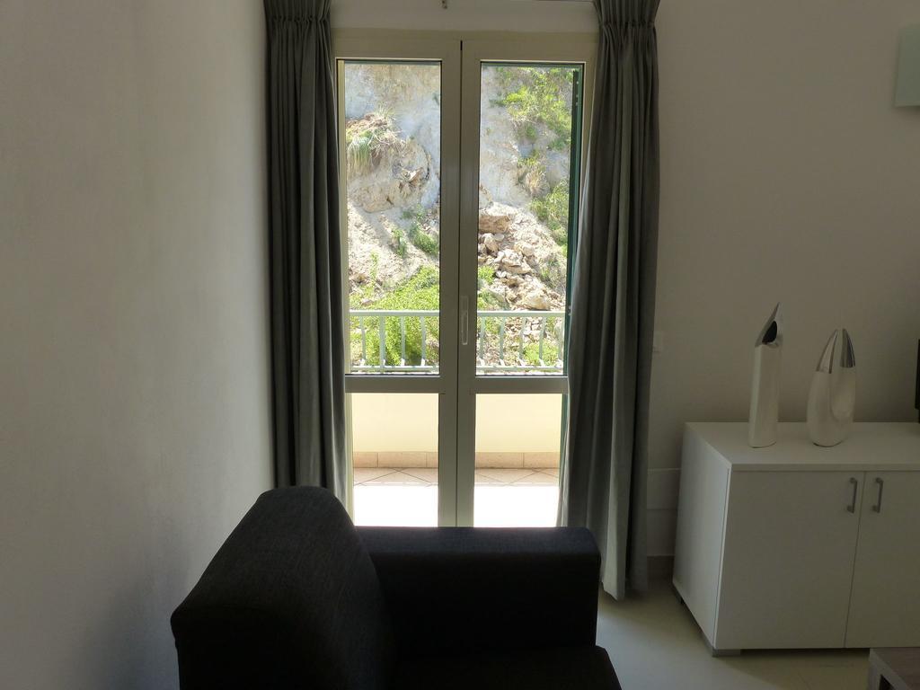 Chic Apartment In Parghelia Italy ภายนอก รูปภาพ