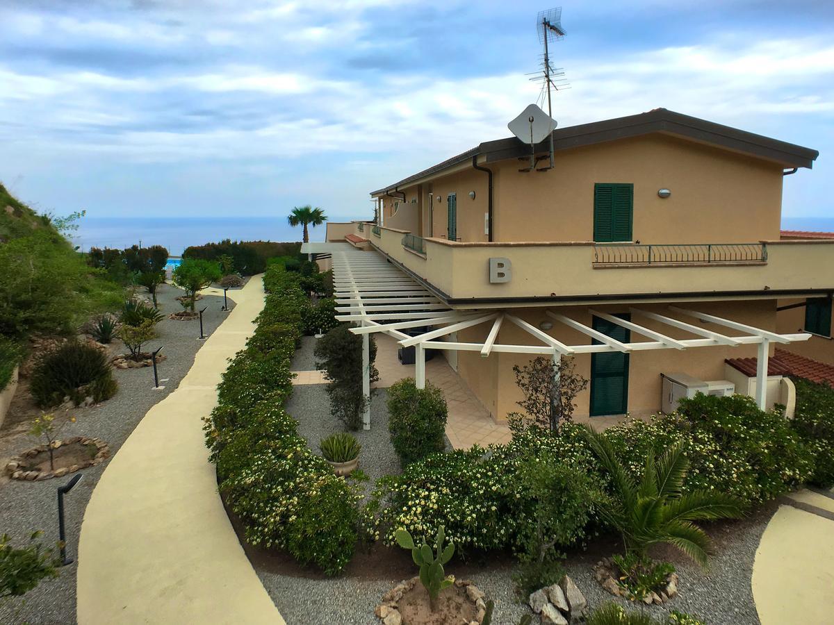 Chic Apartment In Parghelia Italy ภายนอก รูปภาพ